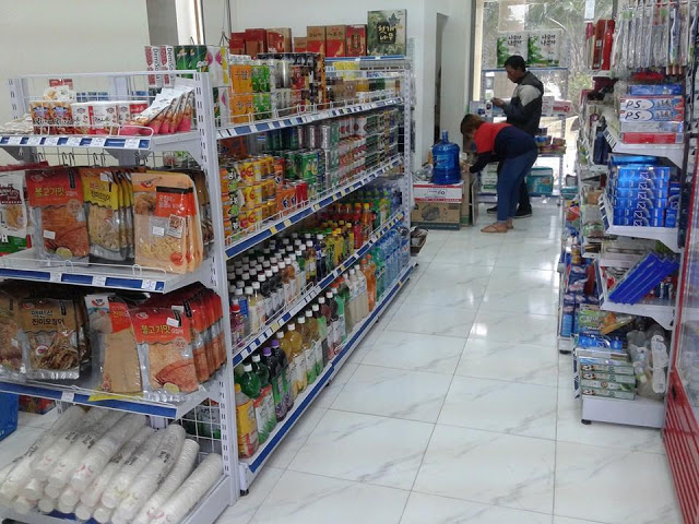 Tin Tức - Lắp đặt giá kệ siêu thị cho cửa hàng tự chọn
